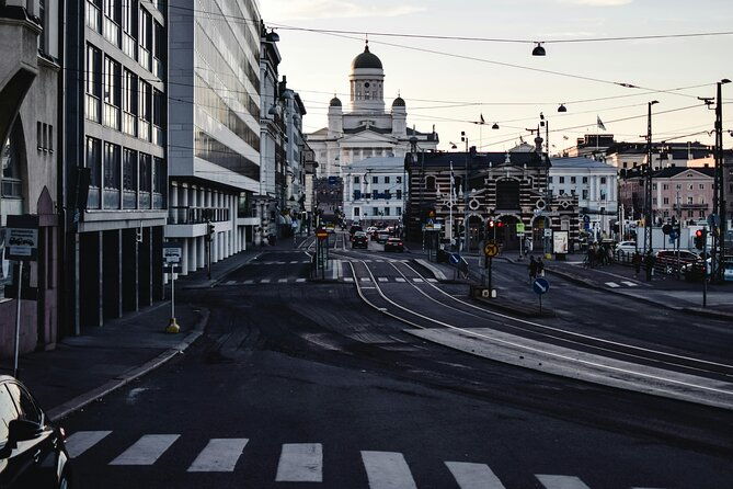 helsinki-walking-tour-at-helsinki-architecture