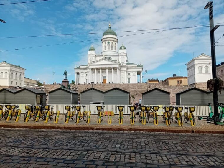 helsinki-walking-tour-with-a-sociologist