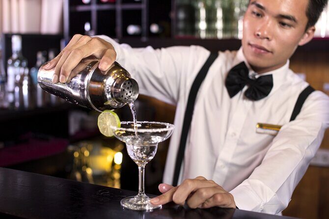 Hera Classic Cruise 2 Days 1 Night Halong Bay With BALCONY CABINS - Key Points