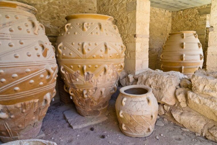 heraklion-archeological-museum-of-heraklion-entrance-tour