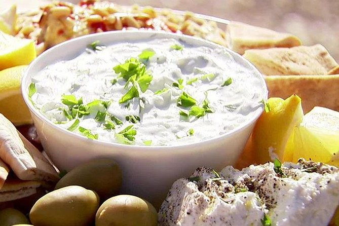 heraklion-city-walking-tasting-tour-stroll-downtown-2