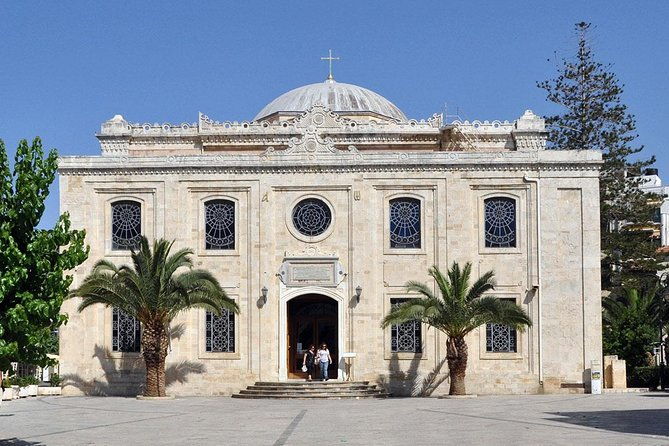heraklion-city-walking-tasting-tour-stroll-downtown-2