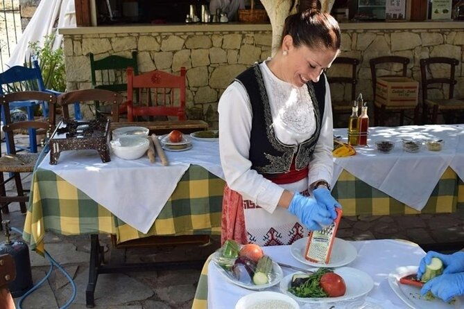 heraklion-cretan-private-cooking-lesson-with-lunch-in-arolithos-2