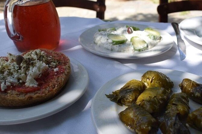 heraklion-cretan-private-cooking-lesson-with-lunch-in-arolithos-2