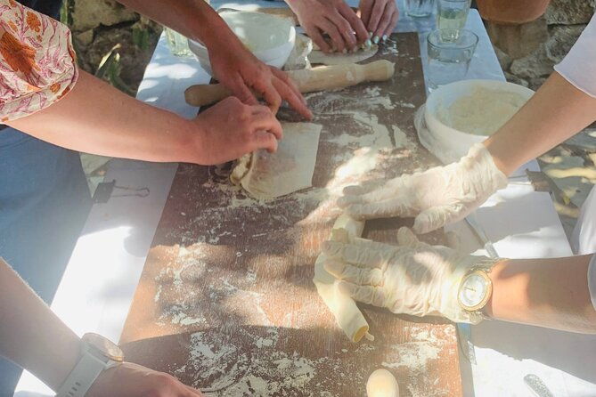 heraklion-cretan-private-cooking-lesson-with-lunch-in-arolithos-2