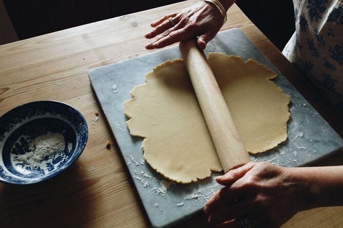 heraklion-cretan-private-cooking-lesson-with-lunch-in-arolithos-2