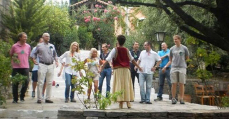 heraklion-crete-cretan-and-greek-dance-lesson-at-arolithos