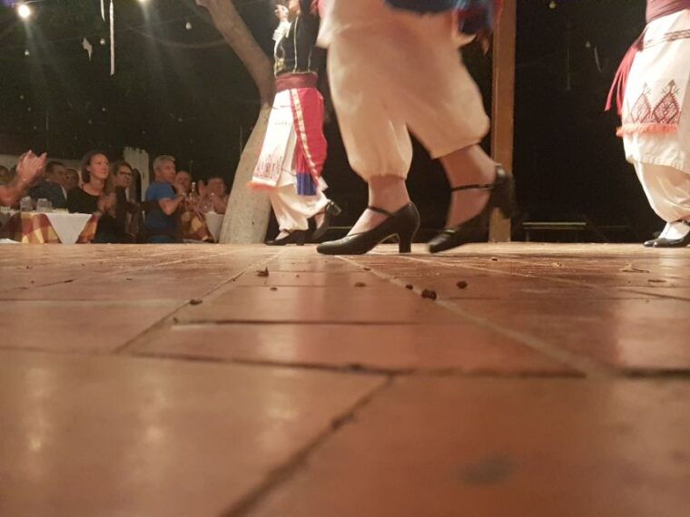 heraklion-crete-cretan-and-greek-dance-lesson-at-arolithos