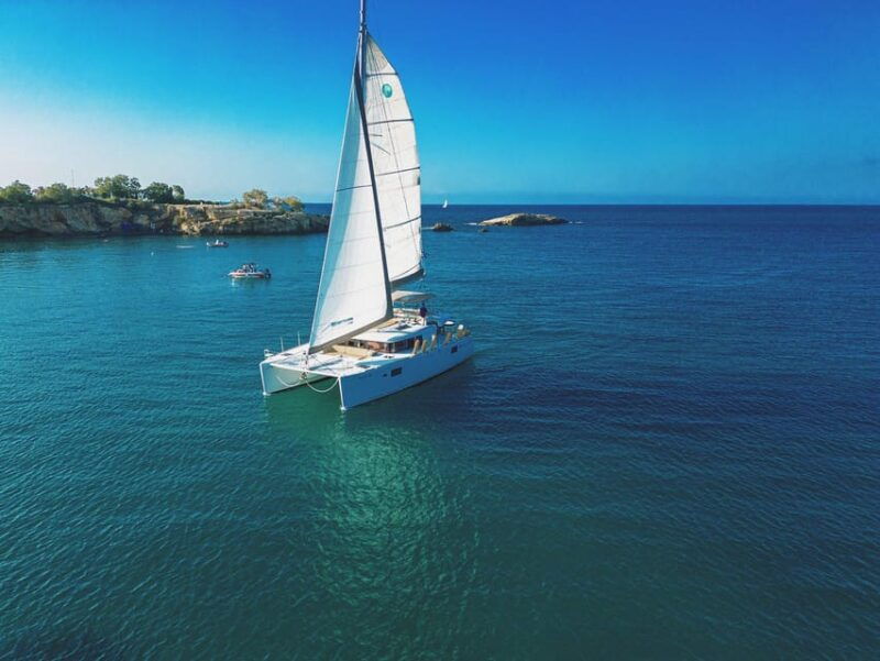 heraklion-dia-catamaran-cruise-sunset-dinner-and-drinks