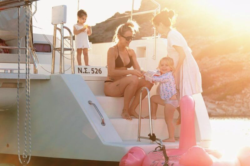heraklion-dia-catamaran-cruise-sunset-dinner-and-drinks