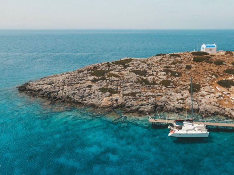heraklion-dia-catamaran-cruise-sunset-dinner-and-drinks