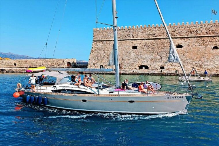heraklion-dia-island-luxury-sailing-trip-with-meal-drinks