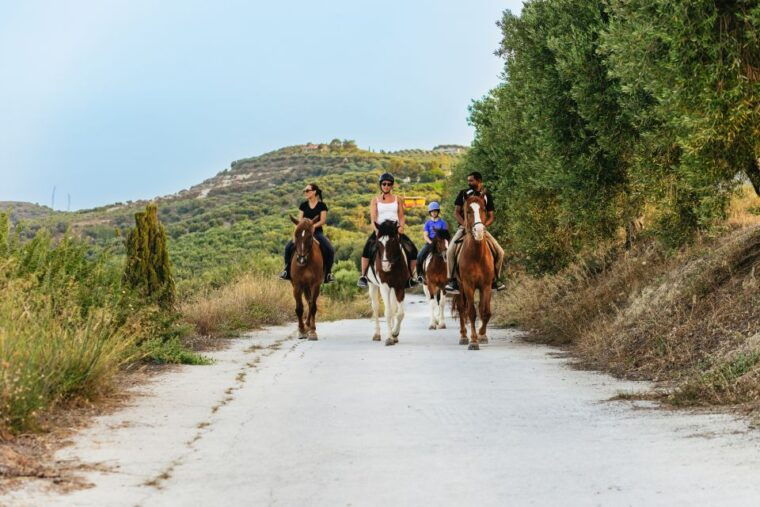 heraklion-horse-ride-in-the-cretan-mountains