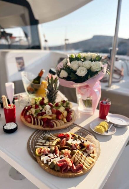 Heraklion: Private Sunset Catamaran Cruise to Dia with Wine - FAQ