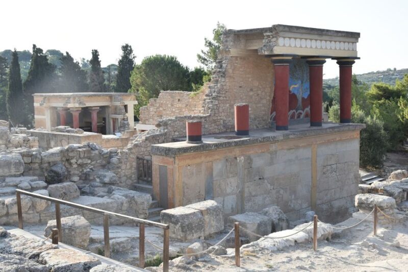 Heraklion: Private Tour to Cave of Zeus & Palace of Knossos - Exploring the Myth and History of Crete  
