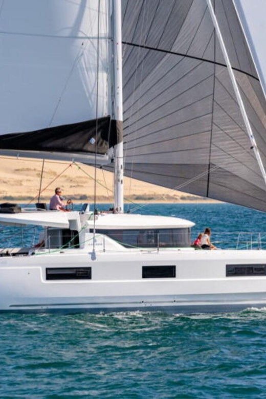 heraklion-sailing-to-dia-island-with-lunch-on-catamaran