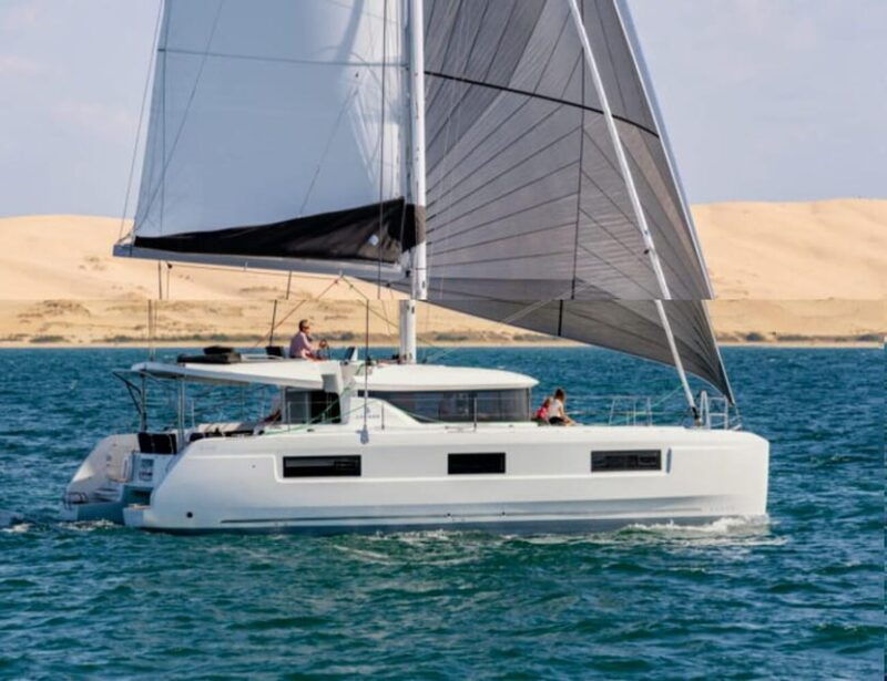 heraklion-sailing-to-dia-island-with-lunch-on-catamaran