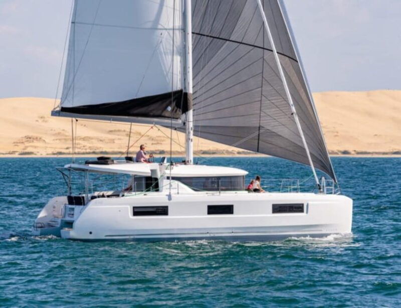 heraklion-sailing-to-dia-island-with-lunch-on-catamaran