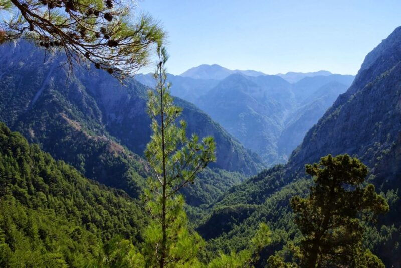 heraklion-samaria-gorge-guided-hiking-day-tour