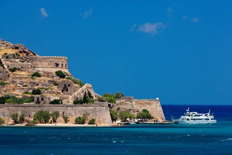 Heraklion: Spinalonga only French Guide lunch in restaurant - Key Points