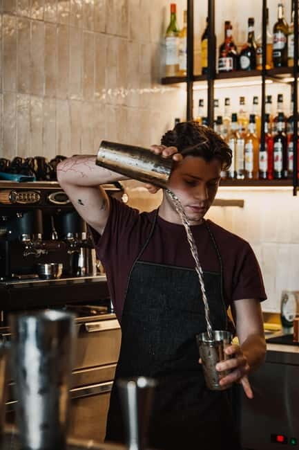 Heraklion: Vegan Cocktail Masterclass with Cretan Flavours - Why This Experience Is Worth Considering