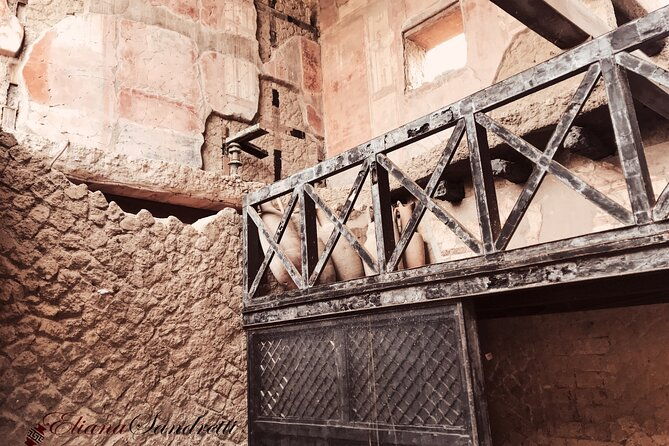 herculaneum-private-tour-with-an-archaeologist-2