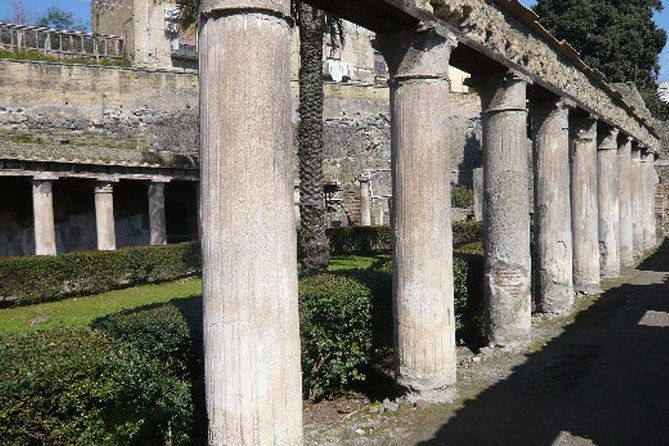 herculaneum-ruins