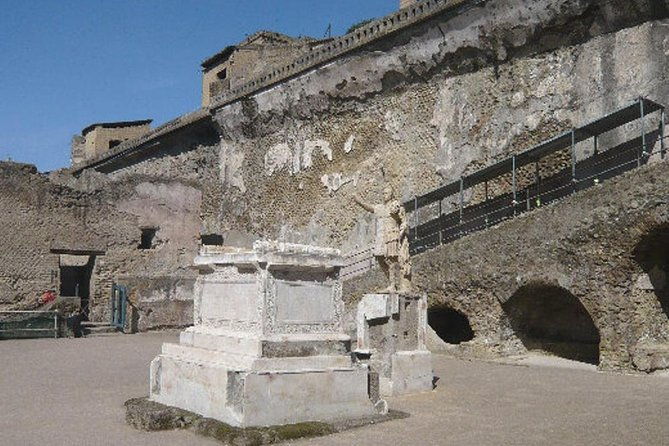 herculaneum-ruins