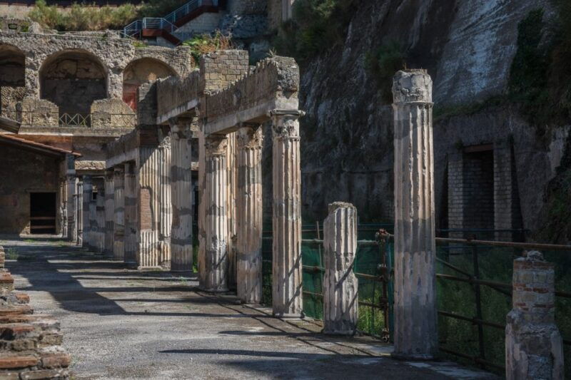 herculaneum-skip-the-line-guided-tour-with-archaeologist
