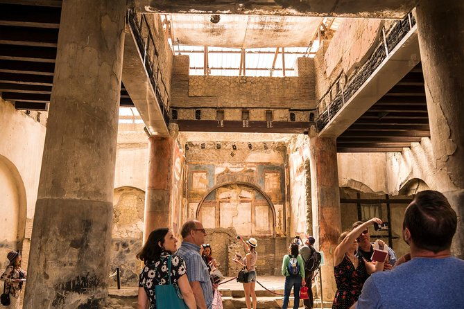 herculaneum-small-group-tour-with-an-archaeologist-skip-the-line