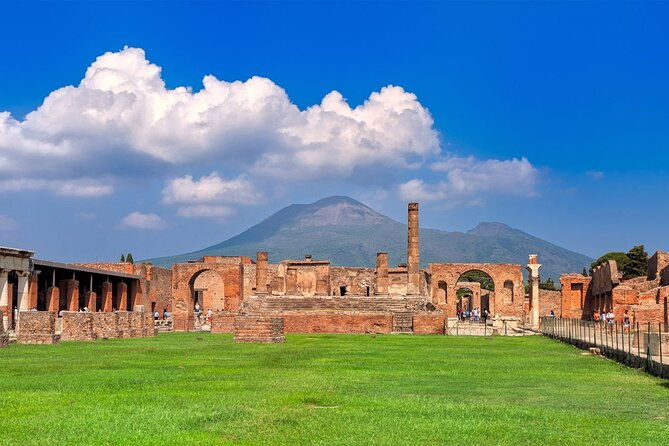herculaneum-vesuvius-and-pompeii-full-day-tour-from-naples