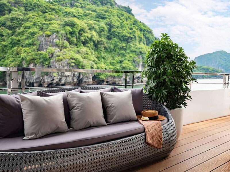 Hercules Ha Long Bay New Cruise From Hanoi With Limousine - Kayaking or Rowing Bamboo Boats at Luon Cave