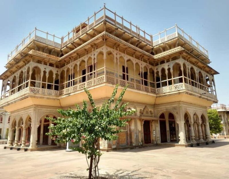 Heritage City Tour of JaipurWith Local Guide & Hidden Gems - Artistic and Cultural Experiences