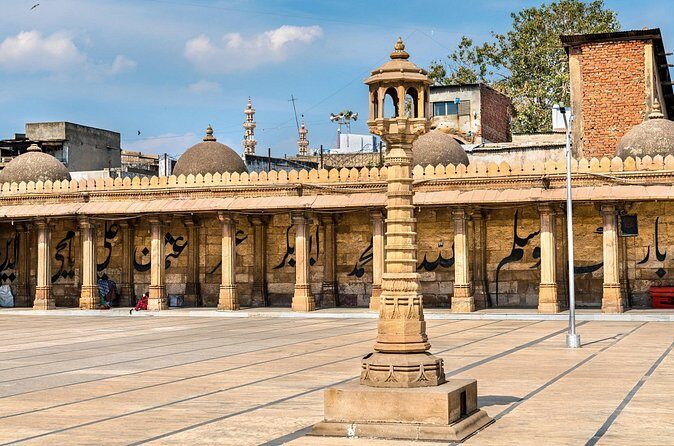 Heritage & Cultural Walk of Aurangabad (2 Hours Guided Walking Tour) - The Sum Up