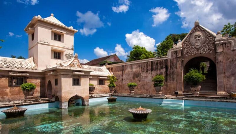 Heritage Tour at Taman Sari and Keraton Yogyakarta - Authentic Experience and Cultural Depth
