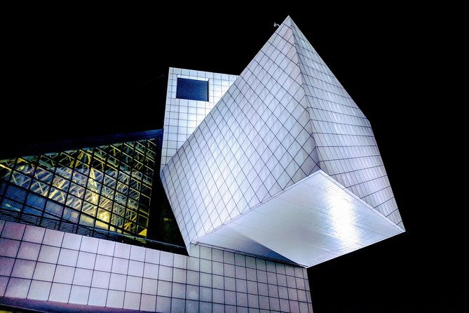 heritage-walk-scenic-guided-tour-of-cleveland