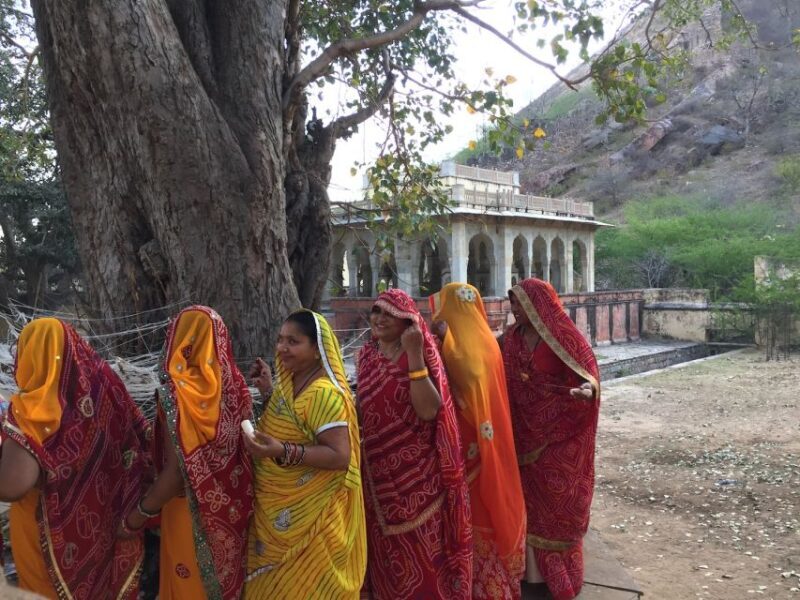 Heritage Walk & Street Food Tasting in Jaipur - Who Should Consider This Tour?