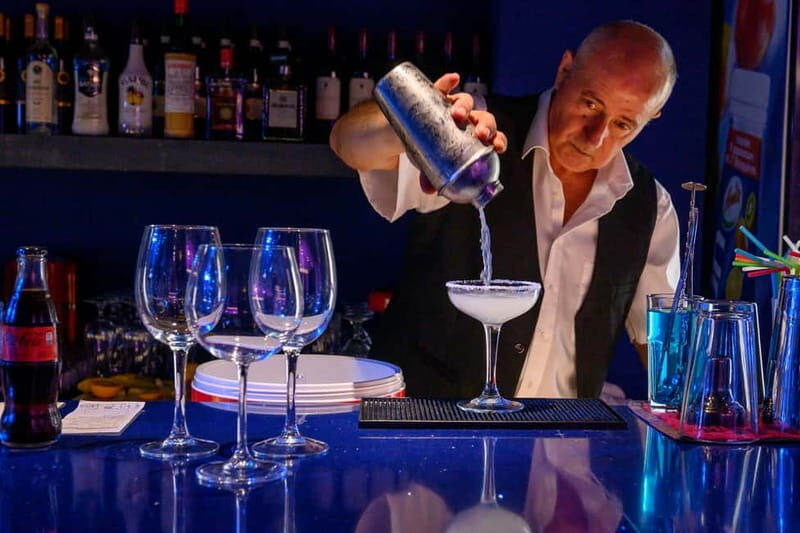 Hersonissos: "Spectacular" Show at Alar Dinner-Show - The Show: What to Expect