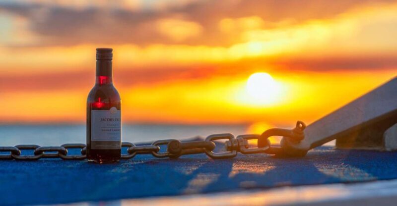 Hervey Bay: Relaxing Sunset Cruise with Champagne and Prawns - Key Points