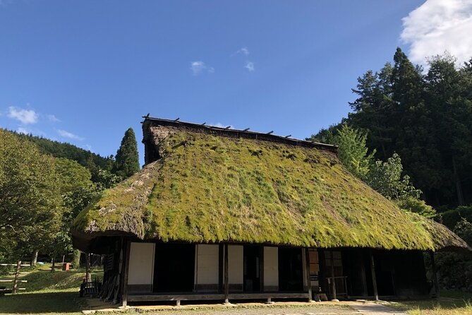 hida-folk-village-museum-passes-in-takayama-japan