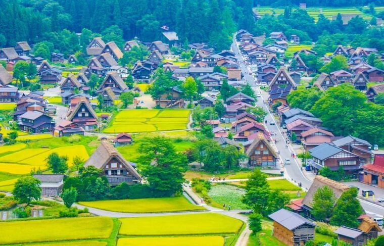 hida-takayama-shiragawago-unesco-full-day-tour-from-nagoya