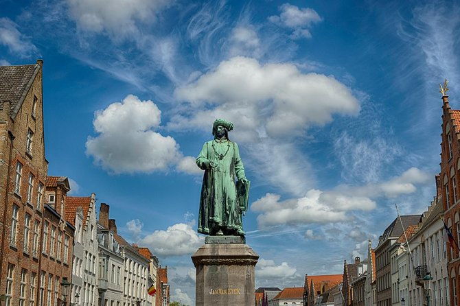 hidden-brugge-photo-tour-2hr-open-city-tour-workshop