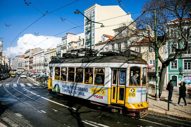 hidden-flavors-of-the-hillside-mouraria-graca