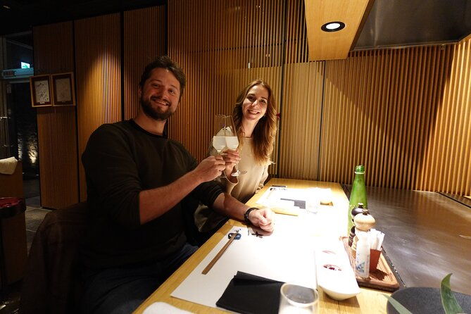 hidden-gem-food-whiskey-night-tour-near-roppongi