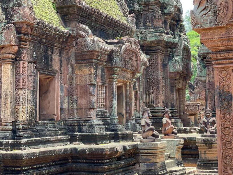 hidden-gems-of-cambodia-kbal-spean-and-banteay-srei-temple