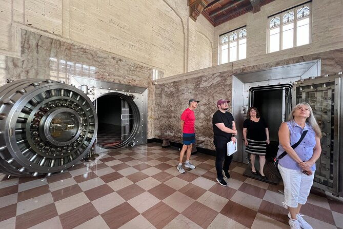 hidden-gems-of-downtown-miami-guided-walking-tour