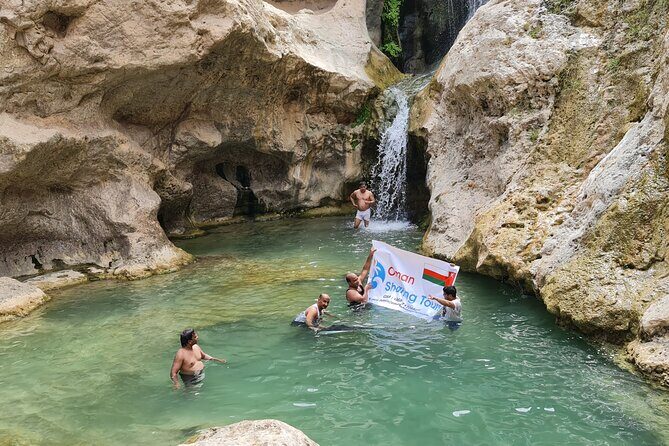 Hidden Gems of Oman: Sinkhole, Fins Beach & Wadi Tiwi Adventure - Detailed Breakdown of the Itinerary
