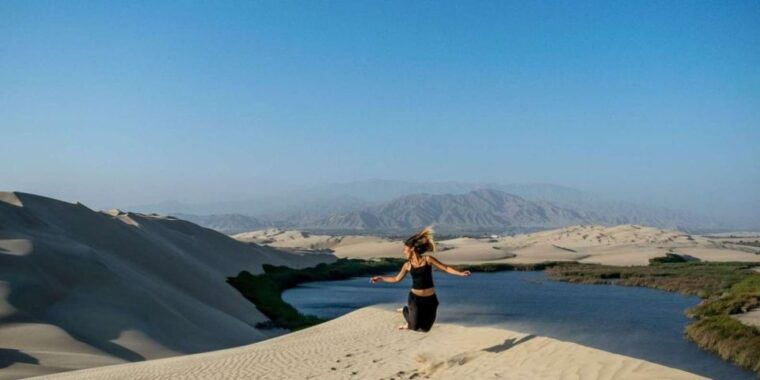 hidden-oasis-in-paracas-buggy-and-sandboarding