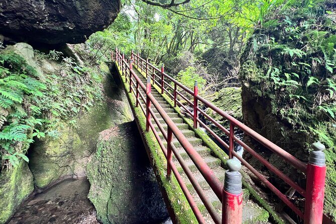 Hidden Treasures Day Tour from Toyama by Car - FAQ