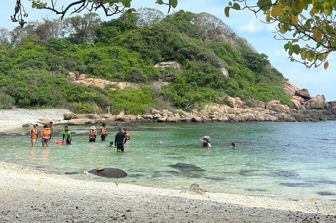 High recommended multi-day customizable Sri Lanka tours - Day 8: Marine Life in Mirissa